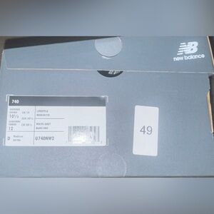New Balance 740 Boxed unisex Sneakers - White/Grey 
Men 10.5 — 12 women